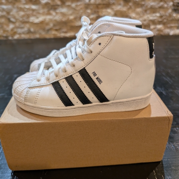 Adidas Kids White and Black Sneakers - Picture 2 of 4